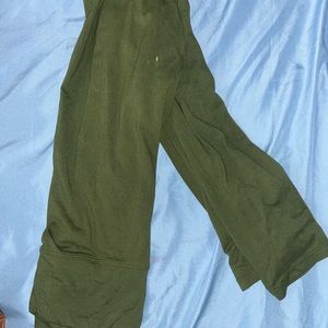 4 Amazon leggings will sell separate